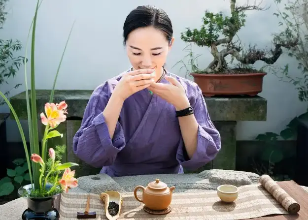 上海夜色生活新潮流：同城交友聚会与品茶休闲网成社交新宠 🌃
